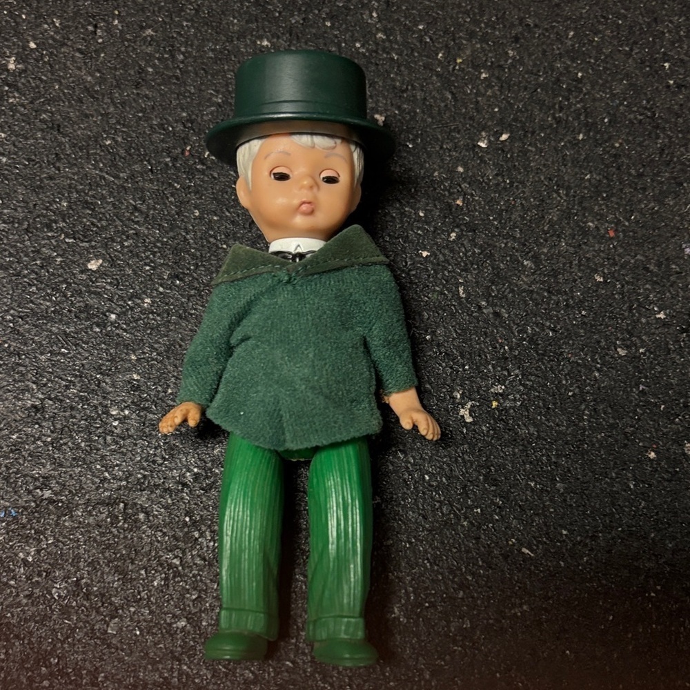 Madame Alexander Wizard of Oz Green Outfit Doll with Hat